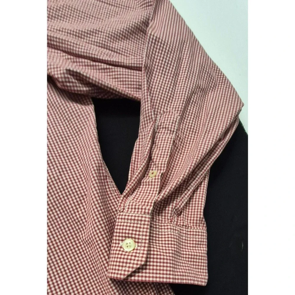 Banana Republic pease see